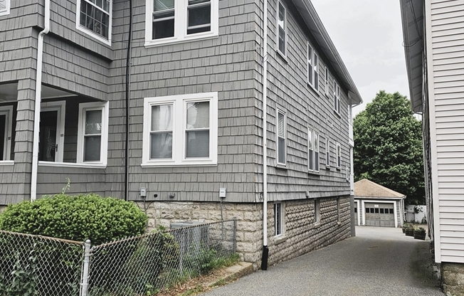 97 HAMMOND ST