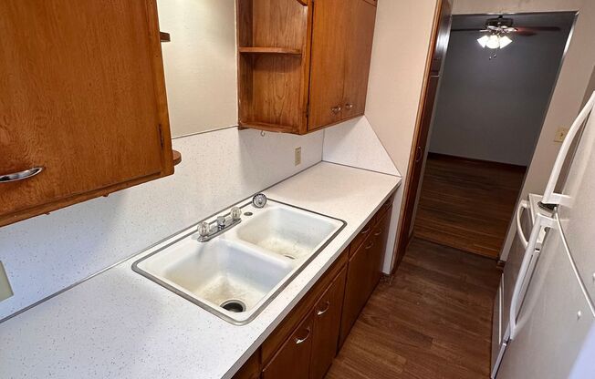 1 bed, 1 bath, $525, Unit 223