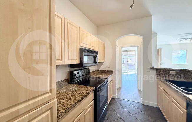 1411 E ORANGEWOOD Avenue