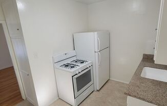 Studio, 1 bath, 500 sqft, $1,695, Unit 05