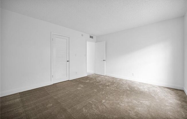 1 bed, 1 bath, 725 sqft, $1,695, Unit V214