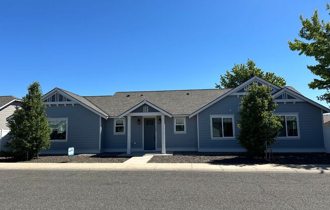 Gorgeous 3 Bedroom, 2 Bath Home!