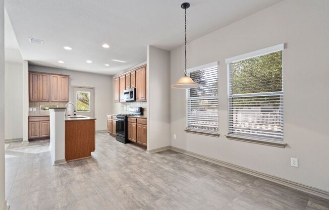 223 Cleveland, Kyle, Texas 78640