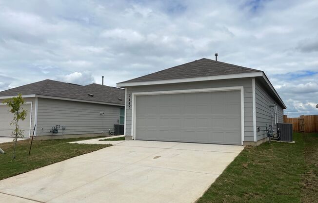 3 beds, 2 baths, $1,645