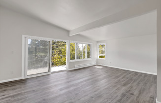 10607 DES MOINES MEMORIAL DR