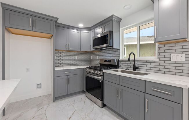Cozy & Modern Newly built  SFR ADU in Garden Grove!