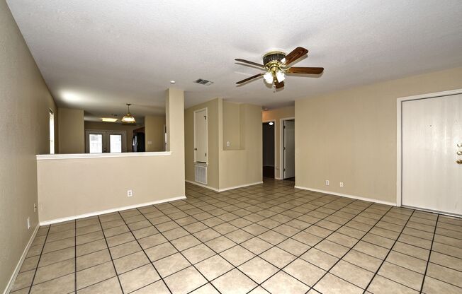 3 beds, 2 baths, $1,595