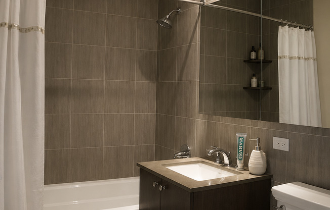 1 bed, 1 bath, $5,695, Unit 13C