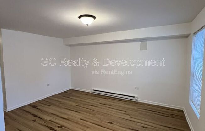 915 N MONTICELLO AVE