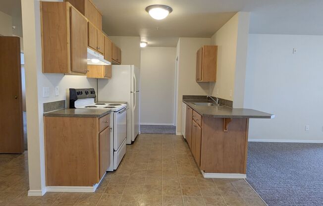3 beds, 2 baths, 1,180 sqft, $1,625, Unit C104