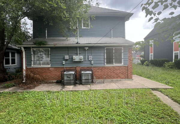 824 HARLAN ST
