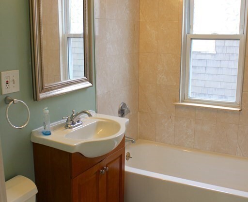 3 beds, 2 baths, 1,100 sqft, $2,660, Unit 1