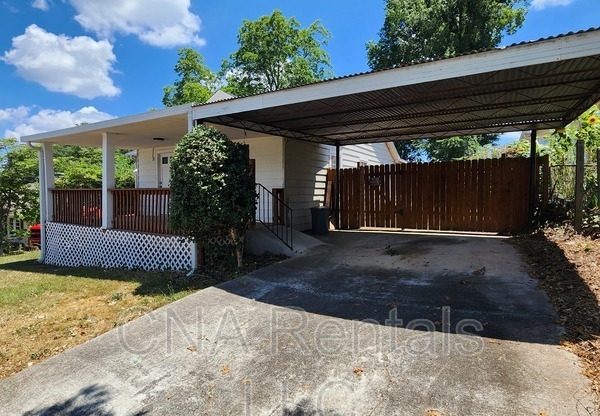 111 Merritt Street SE