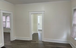 3 beds, 1 bath, $995