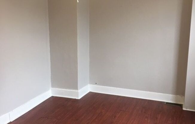 4 beds, 1 bath, $2,300