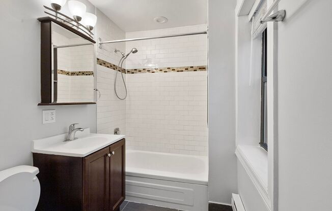 2 beds, 2 baths, 738 sqft, $2,575, Unit 904