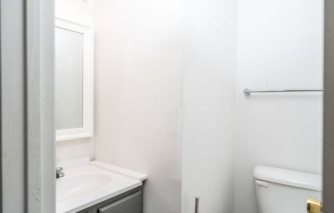 3 beds, 3 baths, 1,172 sqft, $1,700, Unit 1915G-JS