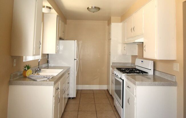 1 bed, 1 bath, $1,725, Unit 550D