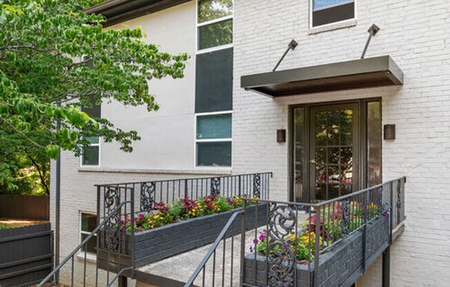351 Hillcrest