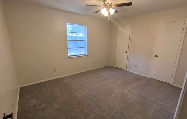 5541 Woodview, North Richland Hills, TX 76180