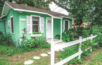 Tampa Street Cottages [D]