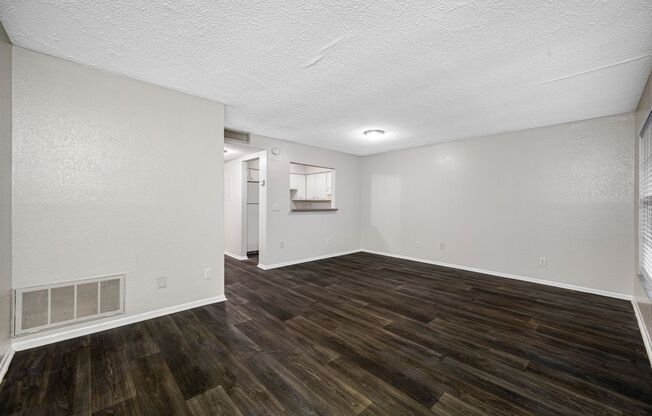 1 bed, 1 bath, 650 sqft, $1,325, Unit A302