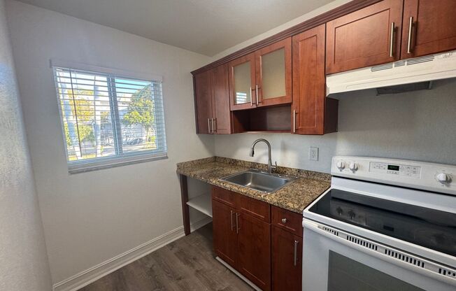 1 bed, 1 bath, 650 sqft, $1,595, Unit 208