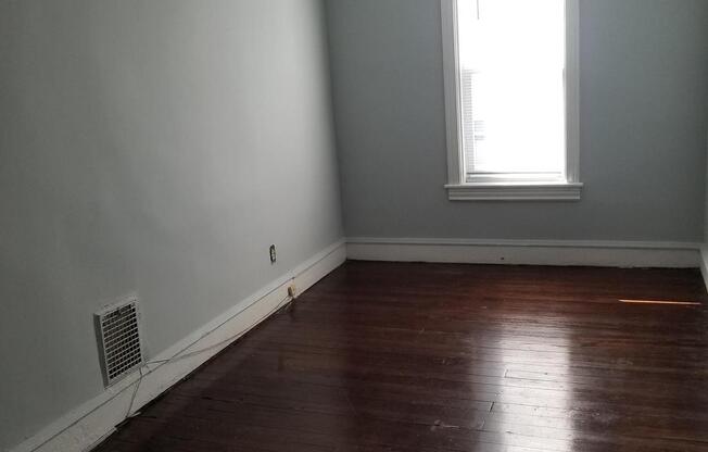 219 WOODLAWN TER