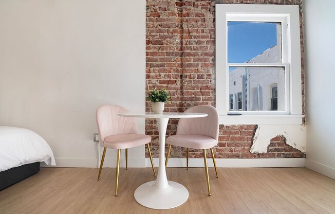 Studio, 1 bath, 223 sqft, $2,225, Unit 402