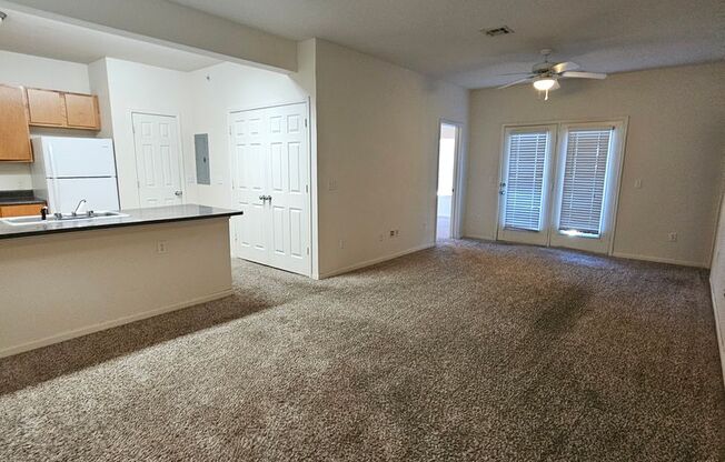 2 beds, 2 baths, $950