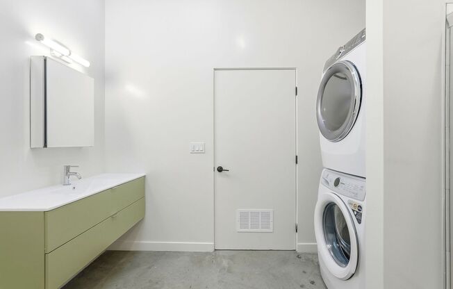 2 beds, 1 bath, 695 sqft, $2,495, Unit 616