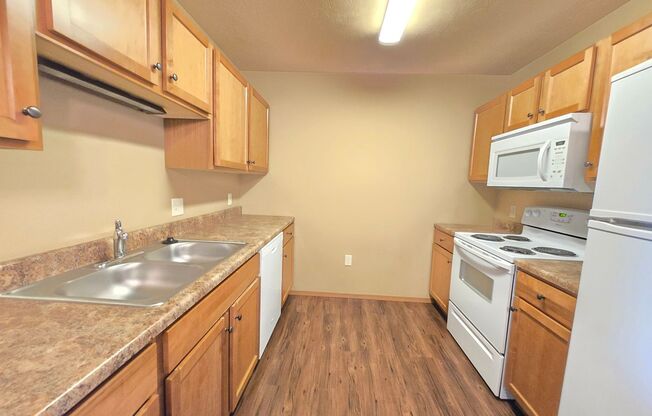 1 bed, 1 bath, 775 sqft, $975, Unit 202