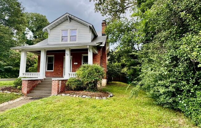 Charming Lakeside Gem: Recently Updated 3 Bed, 1.5 Bath Home with Fenced Yard!