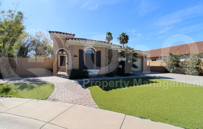 2451 E HONEYSUCKLE PL