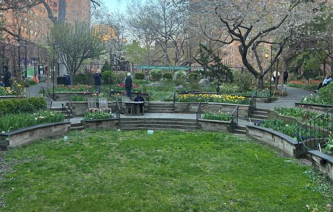 129 W 89 ST