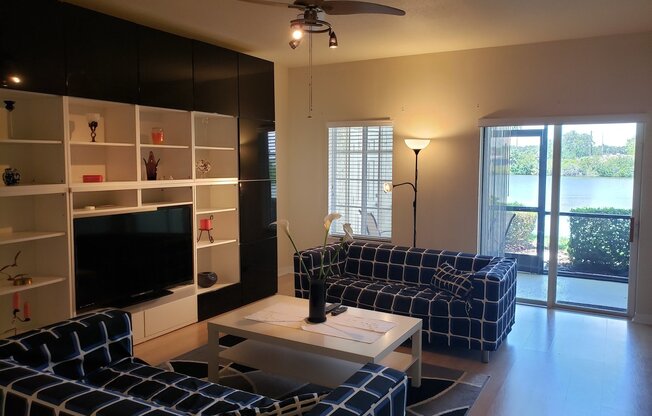 2 beds, 2.5 baths, $2,000