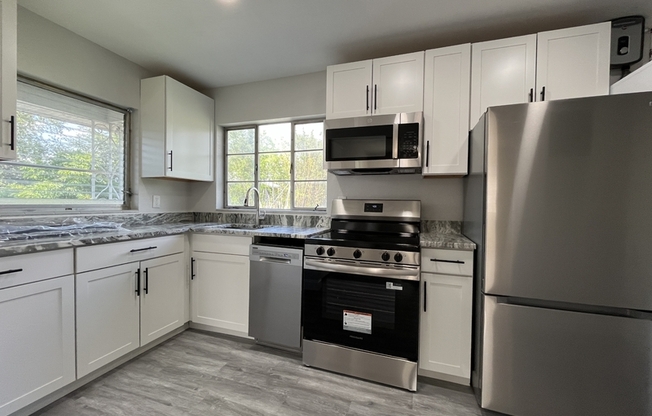 2307 FORMOSA AVE