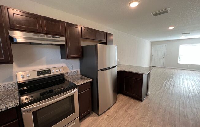 2 beds, 2 baths, $1,275