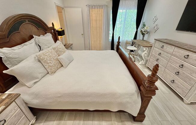 1 bed, 1 bath, $1,750, Unit UNIT # 2060