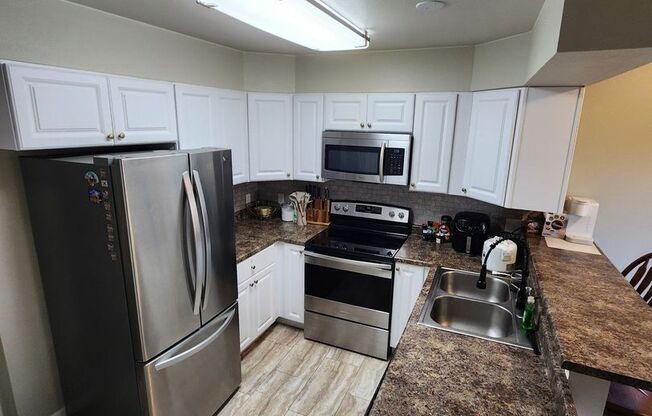 Modern 3-Bed, 3-Bath Townhome Near Fort Carson