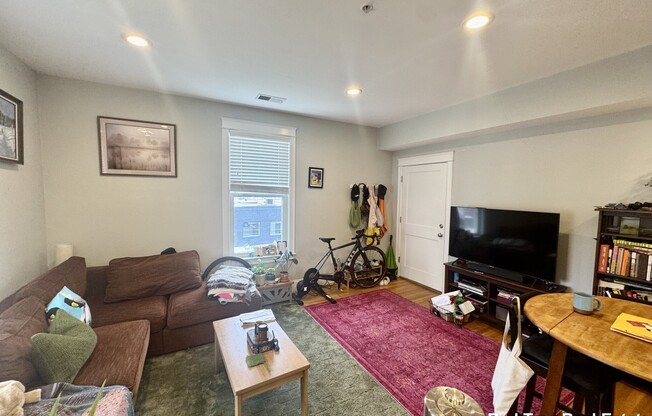 405 S HUNTINGTON AVE