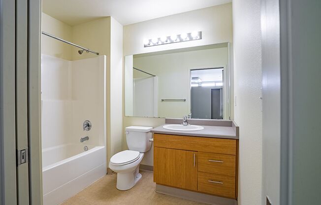 Studio, 1 bath, 452 sqft, $1,795