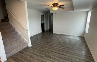 3 beds, 2 baths, $1,295, Unit 1205 Montana Place B