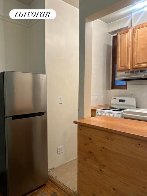 527 W 110 ST