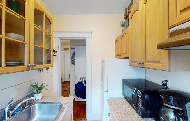 Studio, 1 bath, 425 sqft, $2,295, Unit 6