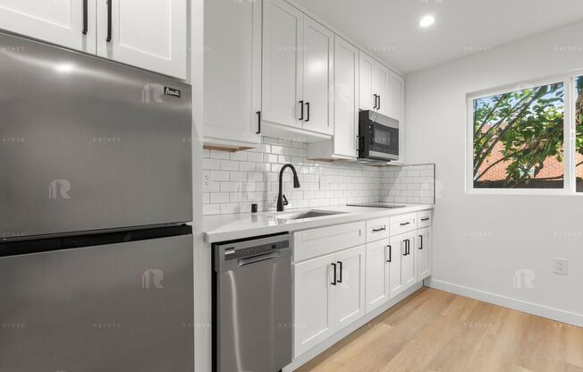 (EL/FE/YO:B) 1534 15th Street