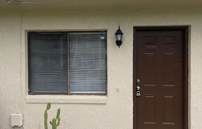 ** 2/2.5 Townhouse near UCF**