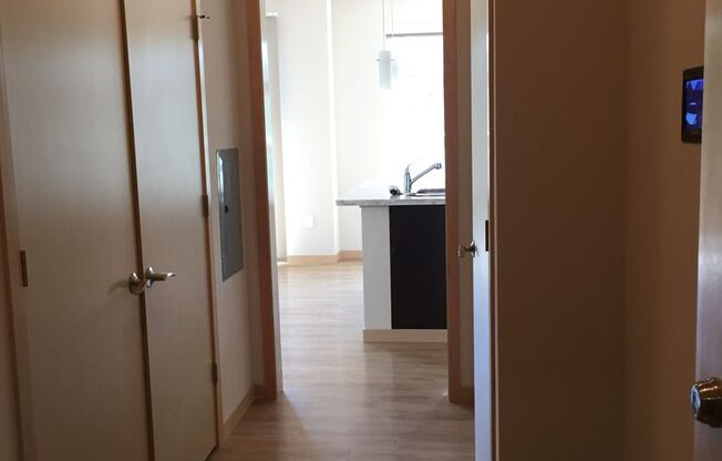 Studio, 1 bath, 515 sqft, $1,520, Unit 902-304