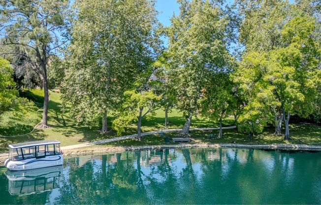 Luxury waterfront living in Calabasas