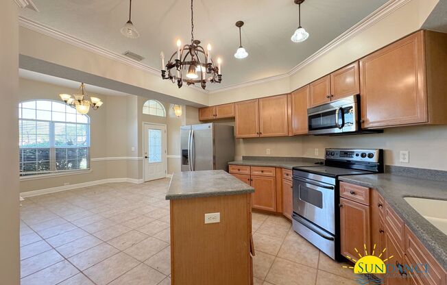 Beautiful Home in a gated community in Mary Esther! Call Today!